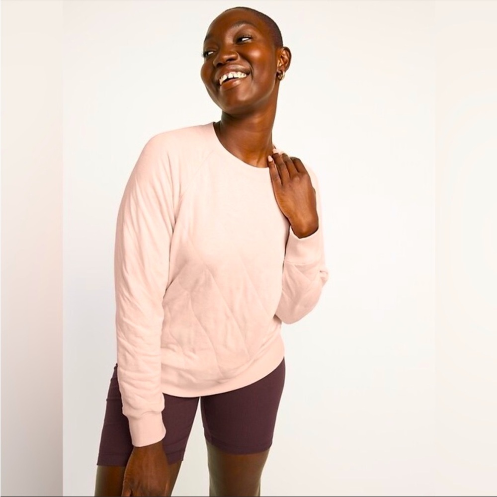 Old Navy Quilted Pullover Sweatshirt in Blush Punk
